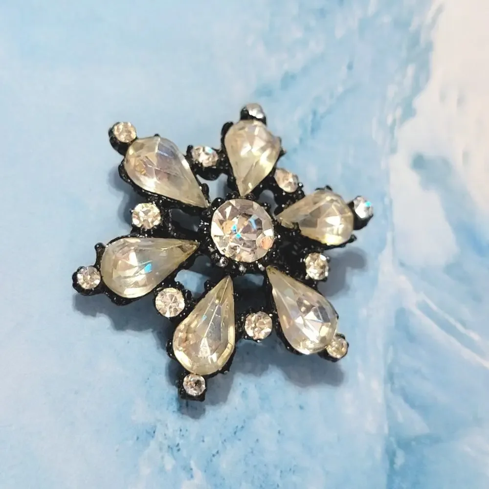 Vintage Rhinestone Flower Brooch Pin Japanned Mid Century Glass Sparkly 2